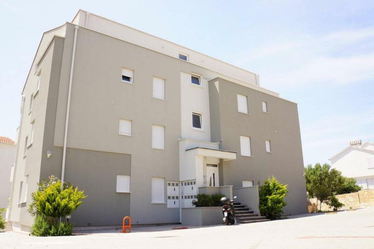 Apartment Silvija Novalja Exterior foto
